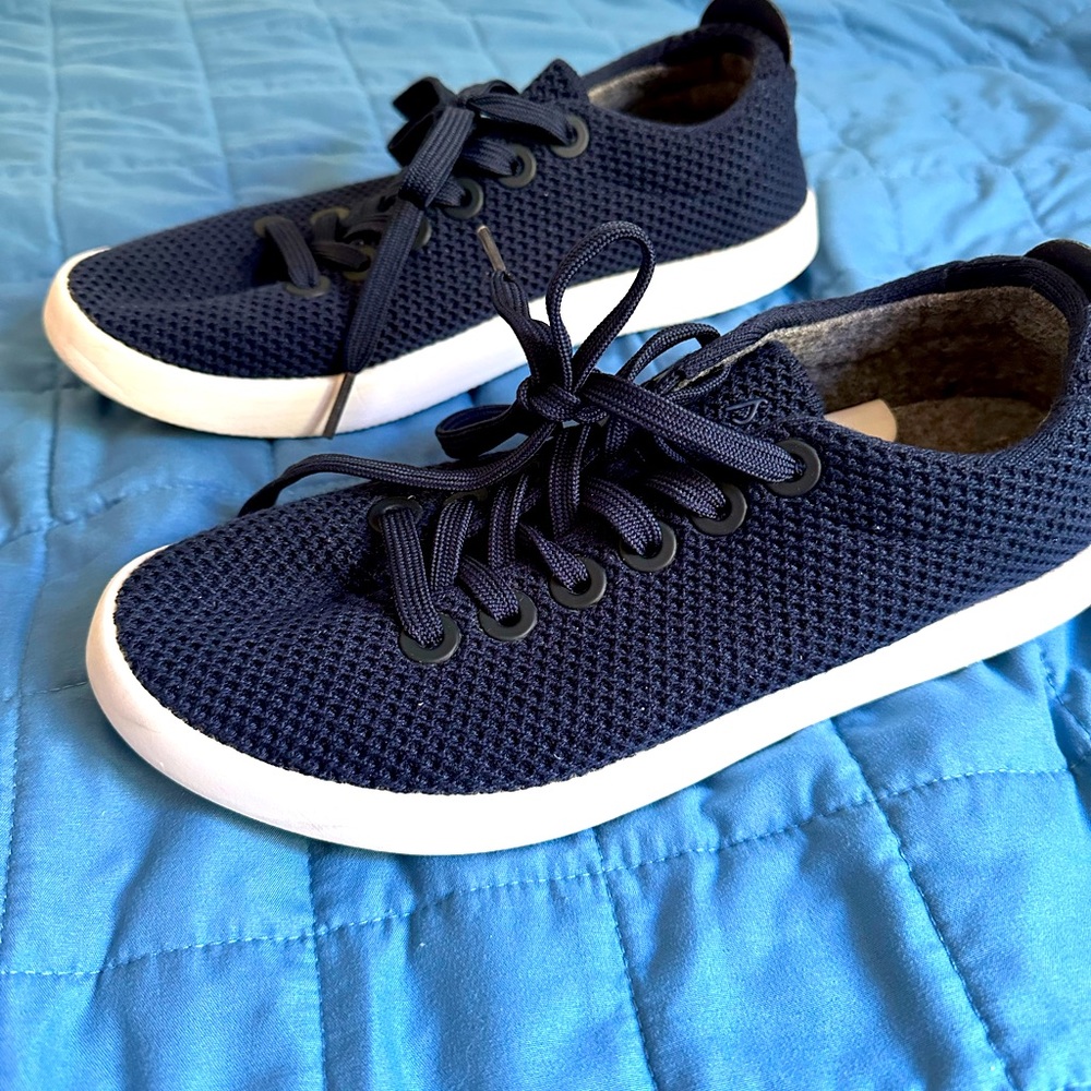 Navy Blue Allbirds W sz 8